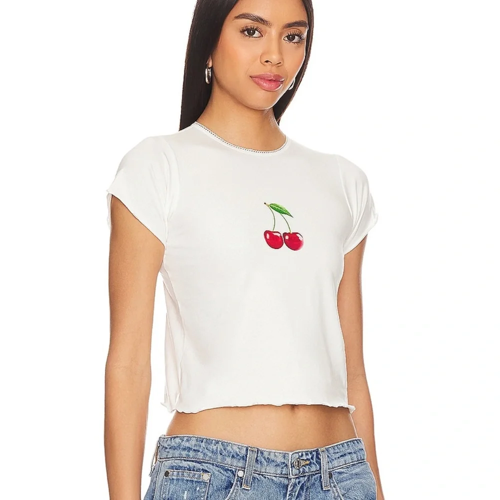 Revolve cherry top - Picture 3 of 5